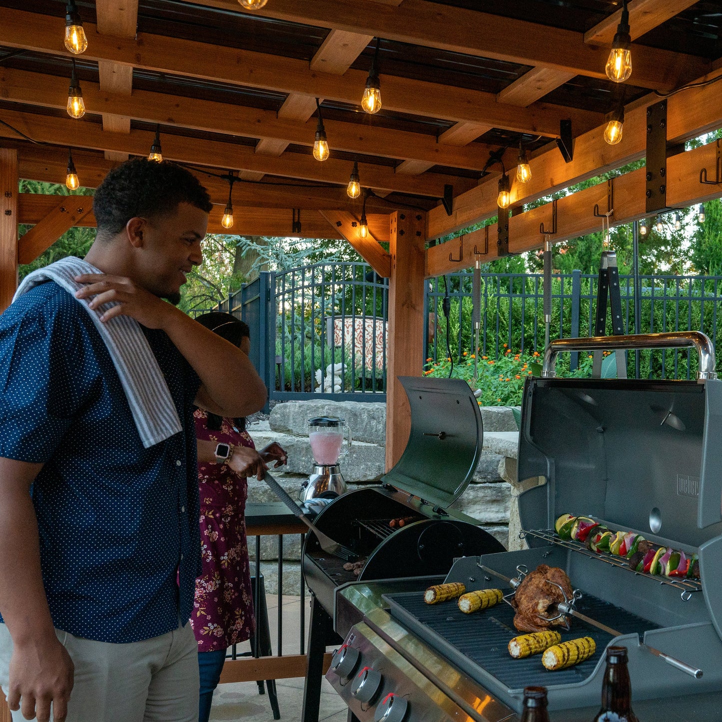 3.9m x 1.9m (13ft x 6ft) Saxony XL Grill/BBQ Gazebo